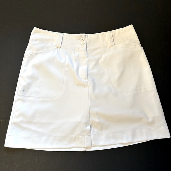 Nike Golf all white skirt skort w/front pockets w/zip & button closure. Sz-8 R12 - Picture 2 of 14